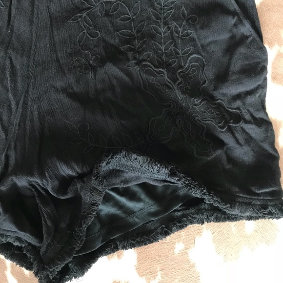 NWOT LC Lauren Conrad Shorts - Picture 2 of 4